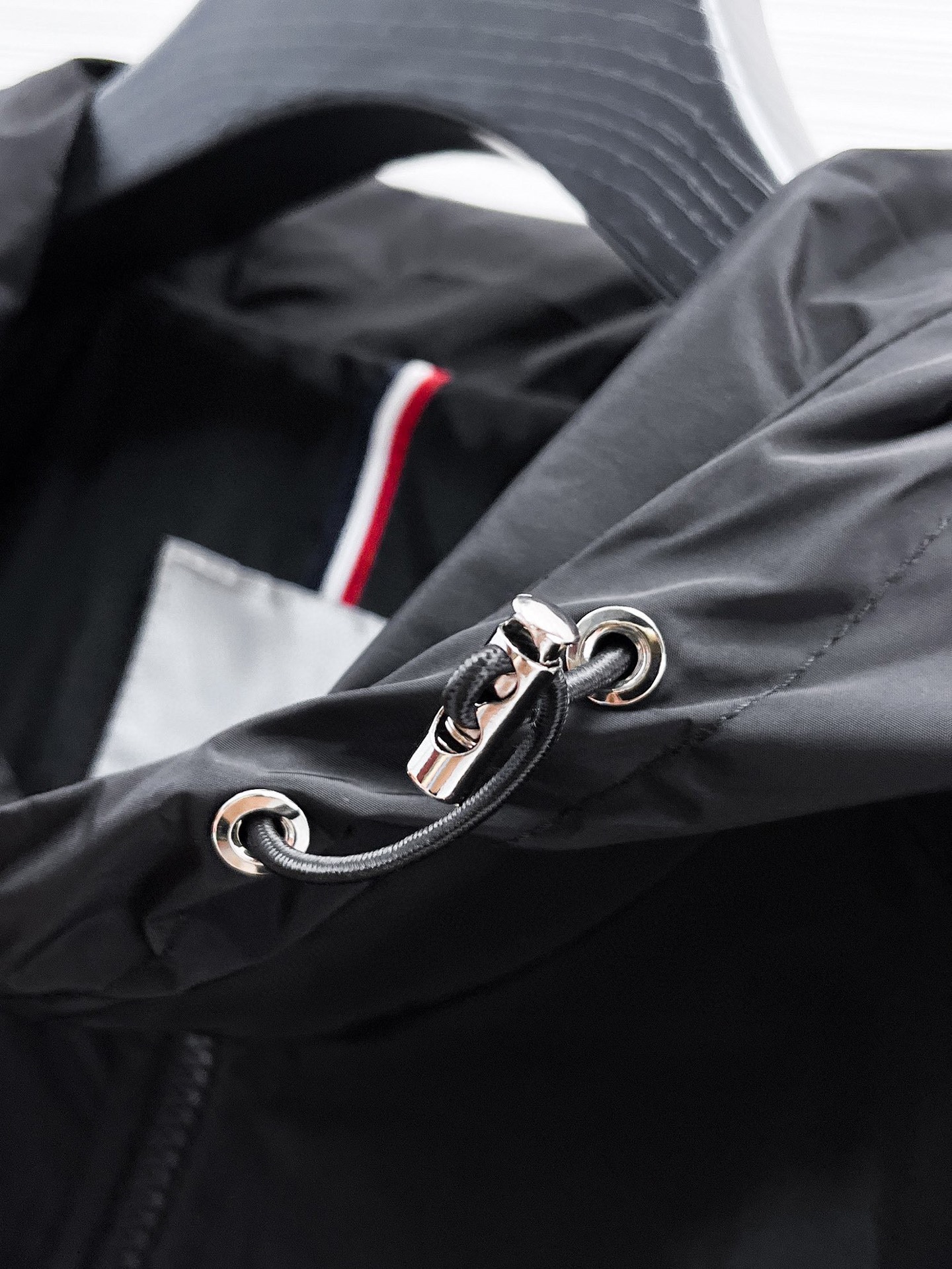 Hoodies & Sweatshirts