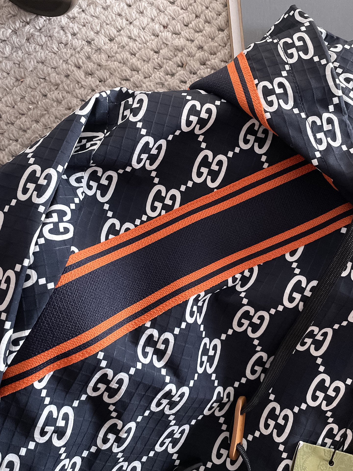 Hoodies & Sweatshirts