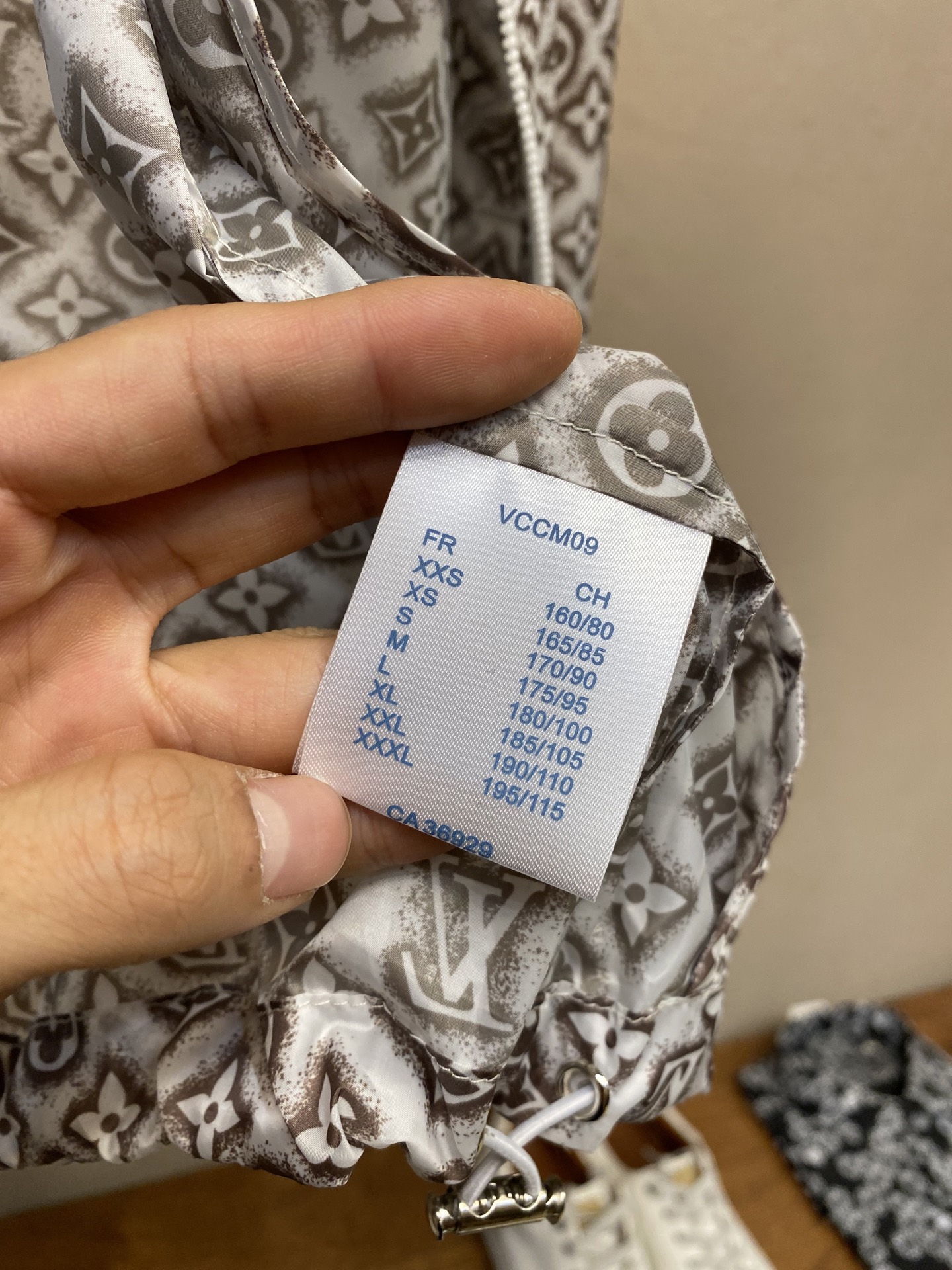 Hoodies & Sweatshirts