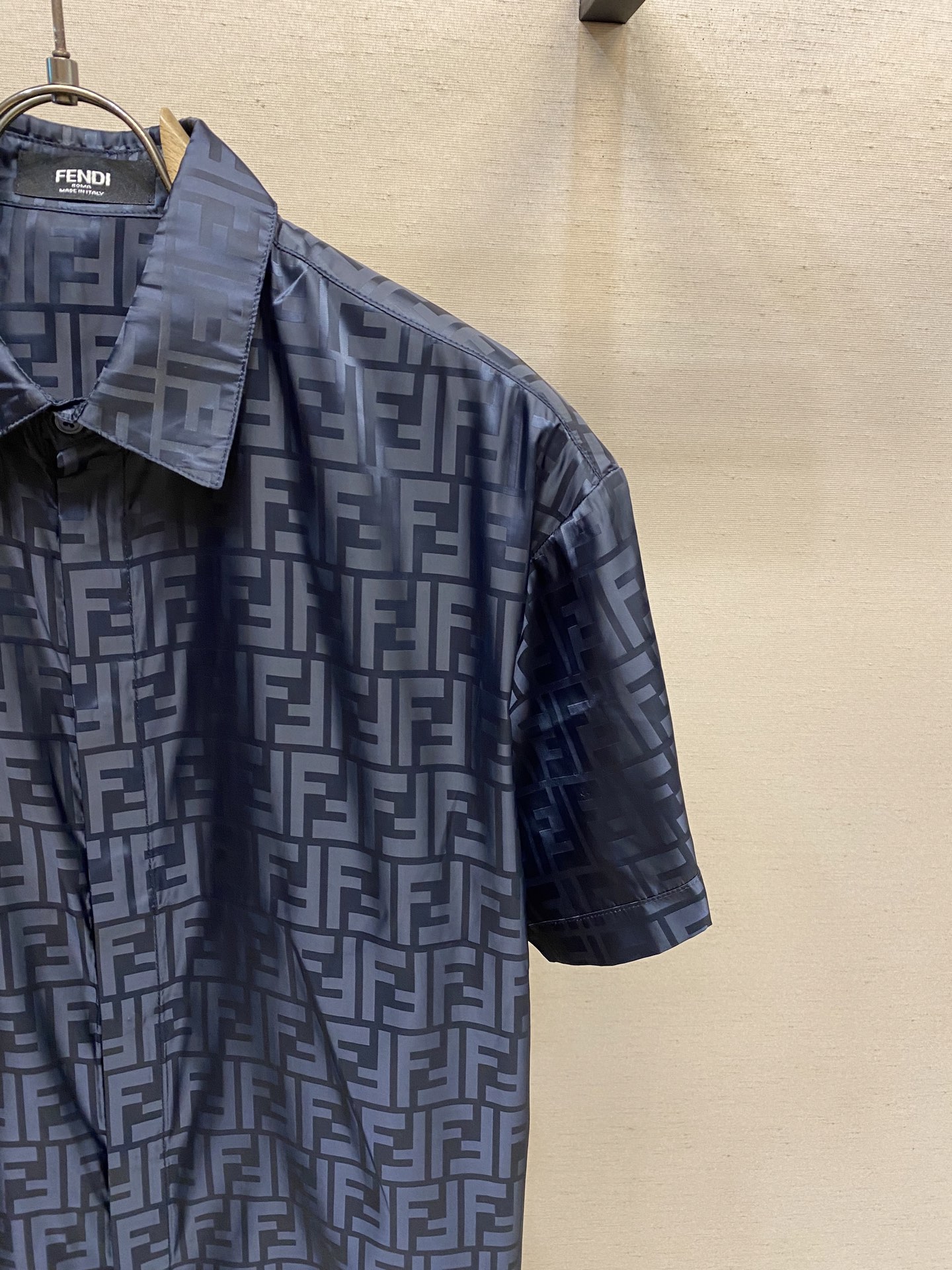 Hoodies & Sweatshirts