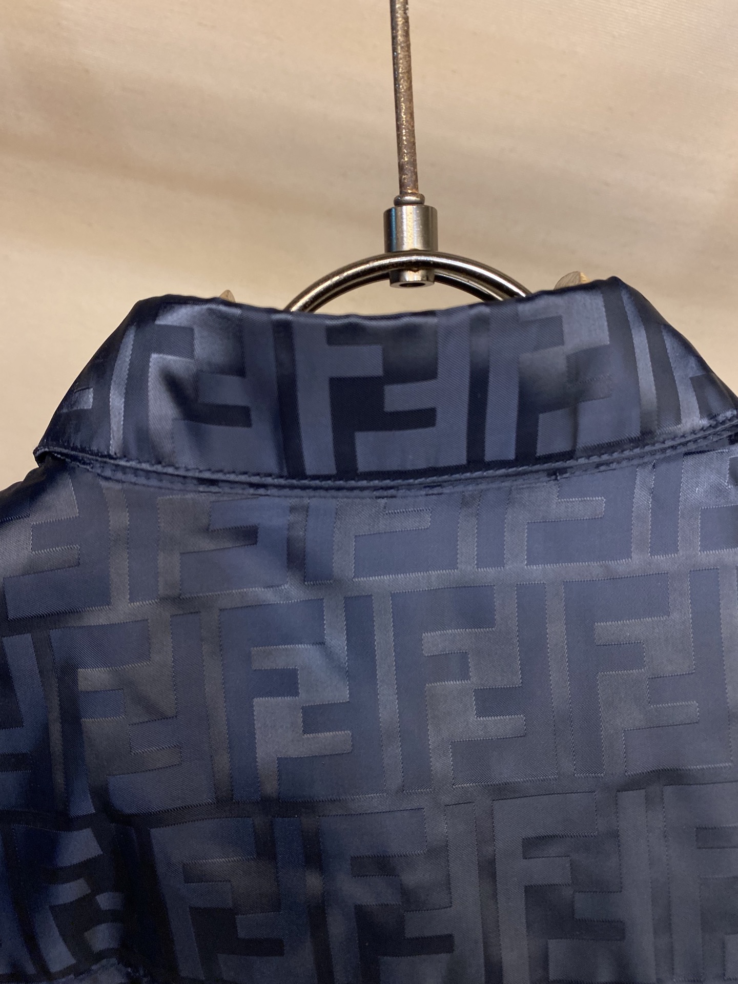 Hoodies & Sweatshirts