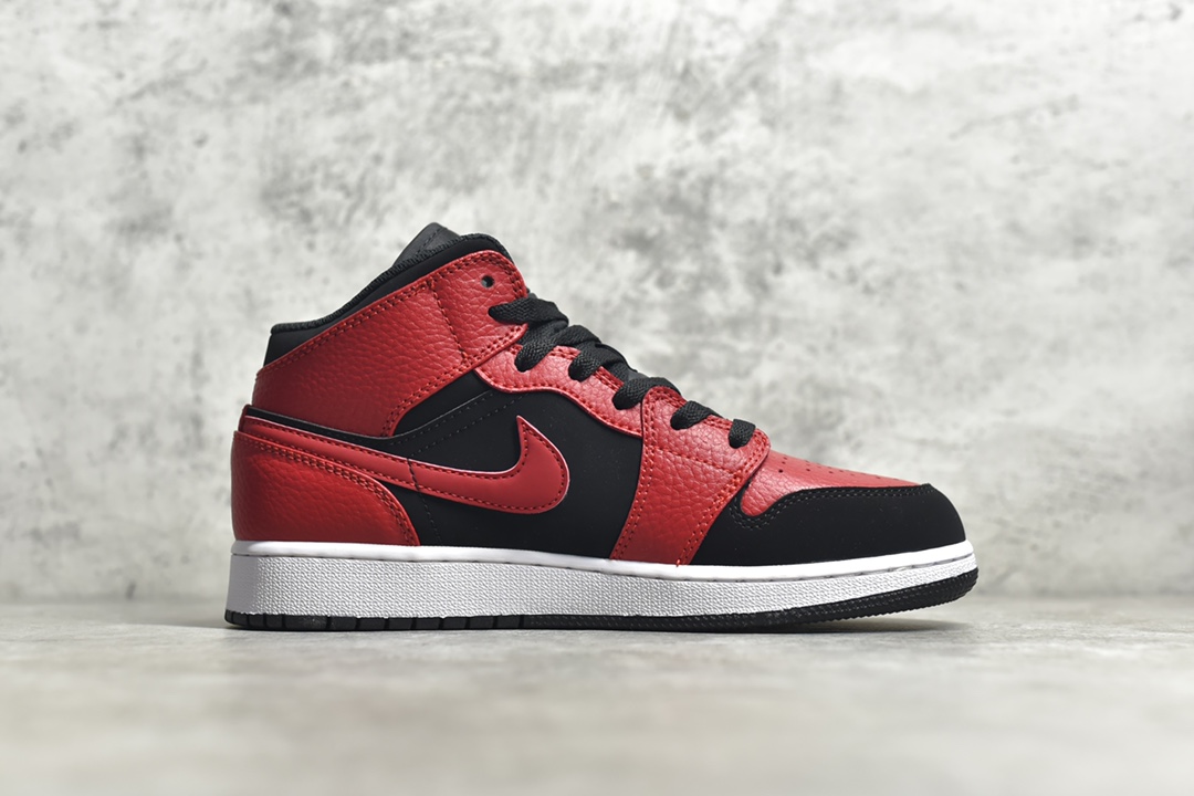 AirJordan1MidSHOES