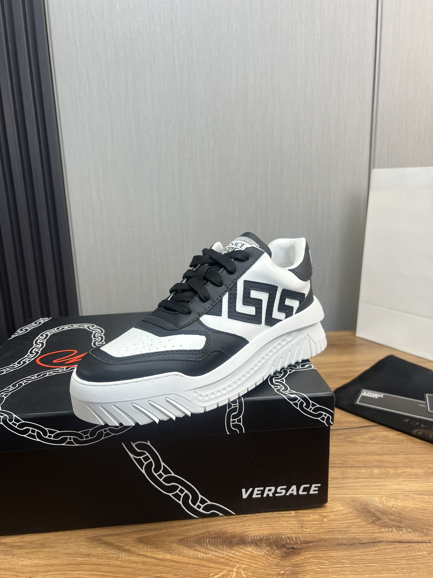 VersaceSHOES