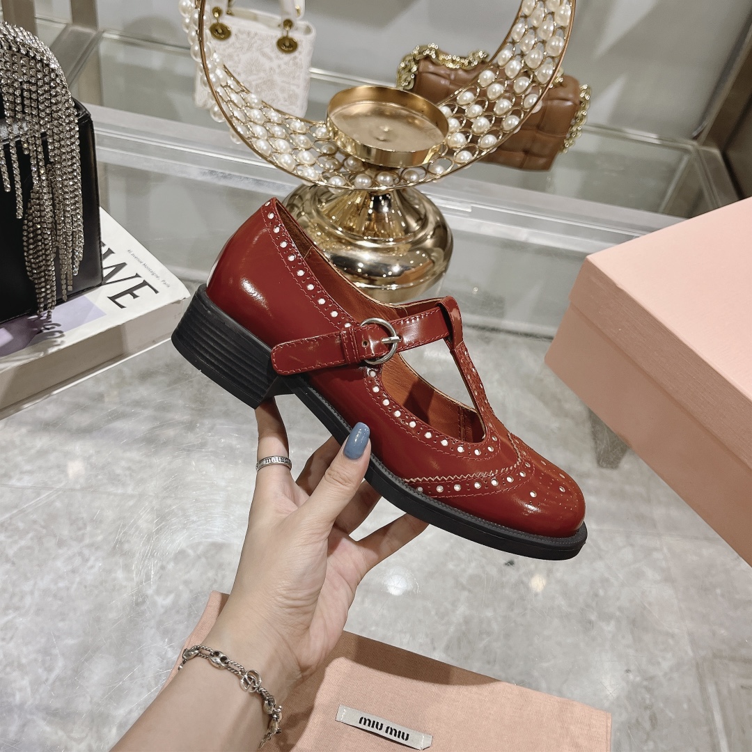 Womens shoes collection