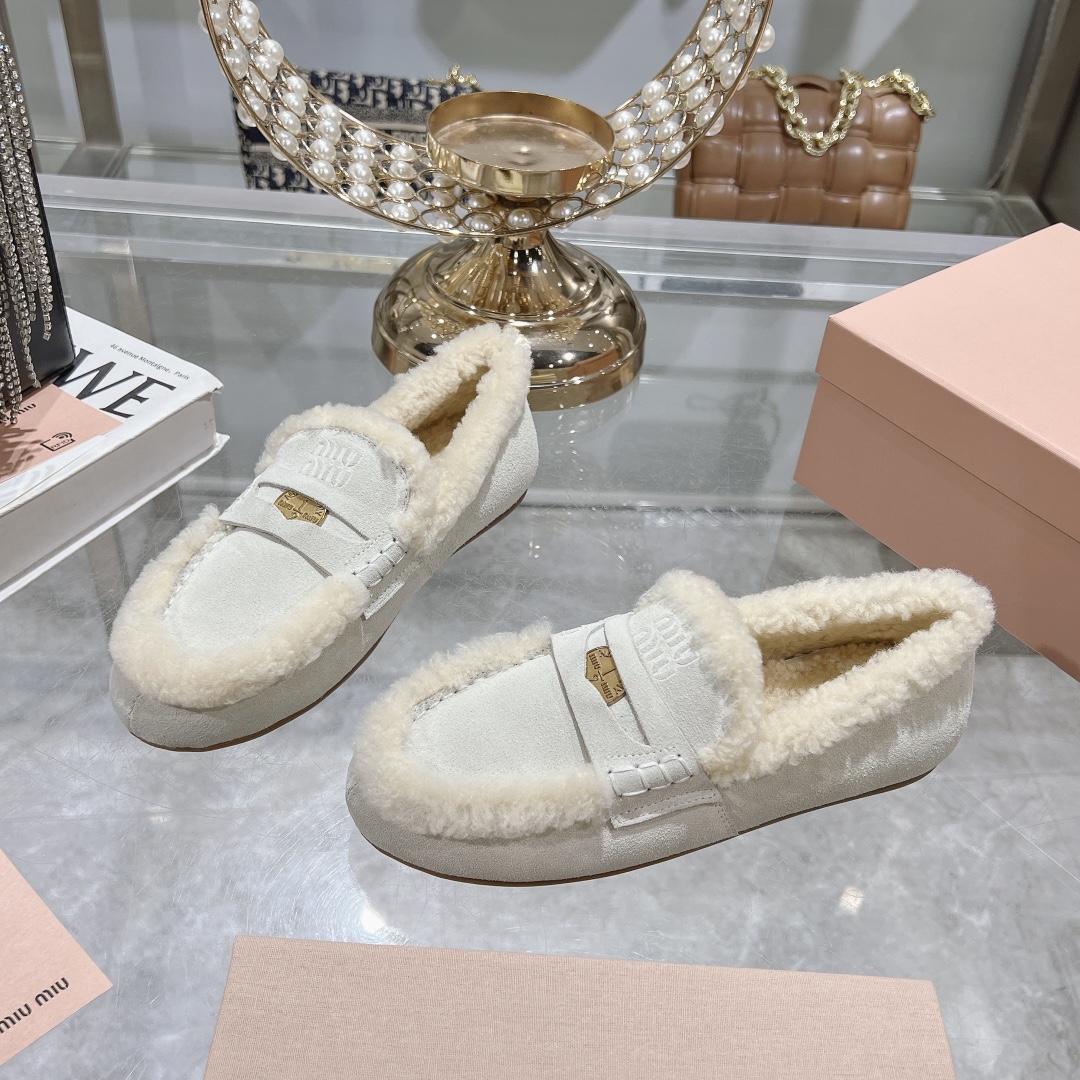 Womens shoes collection