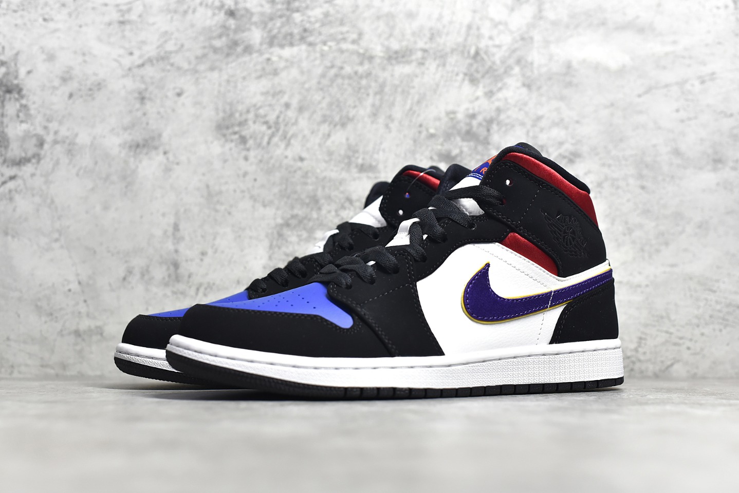 AirJordan1MidSHOES