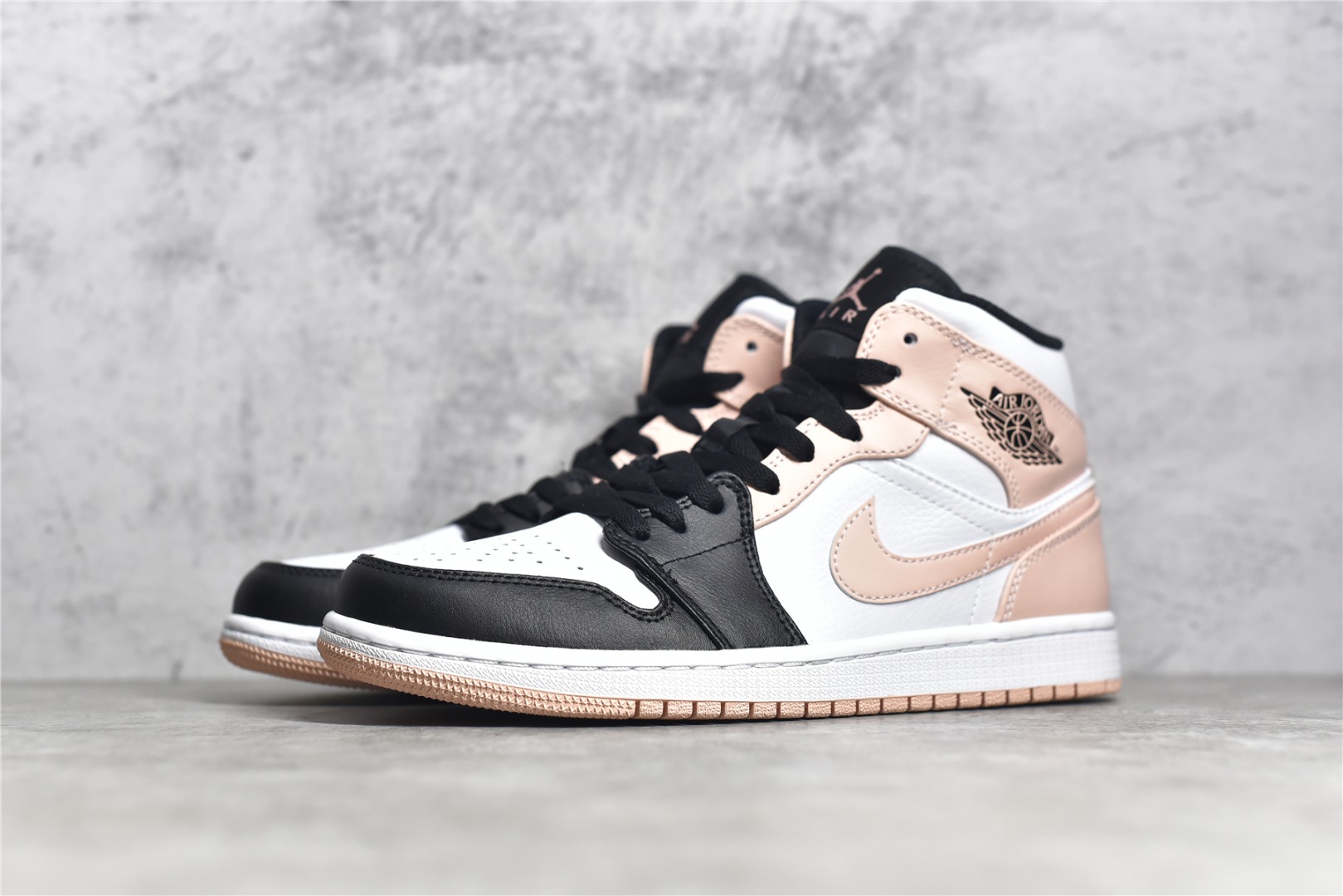 AirJordan1MidSHOES