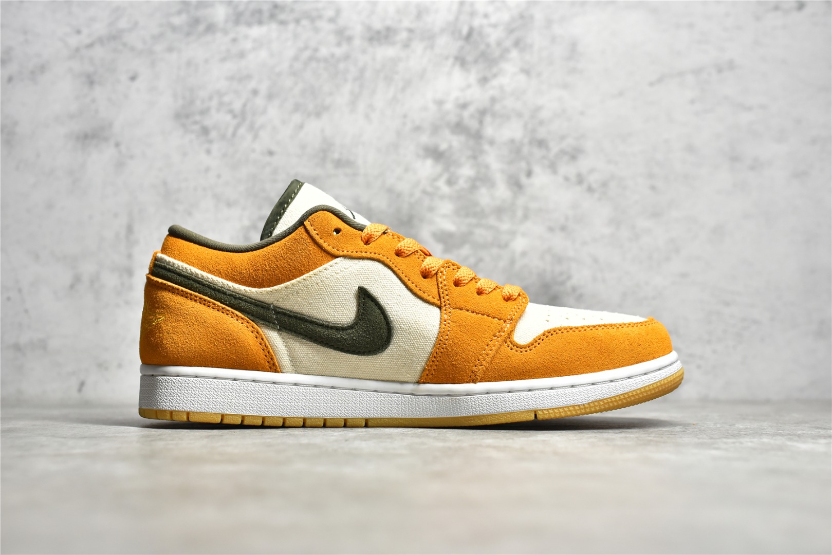 AirJordan1LowSHOES