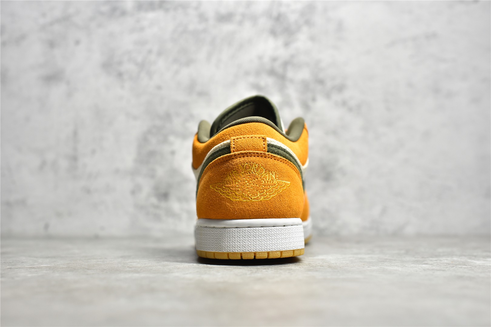 AirJordan1LowSHOES
