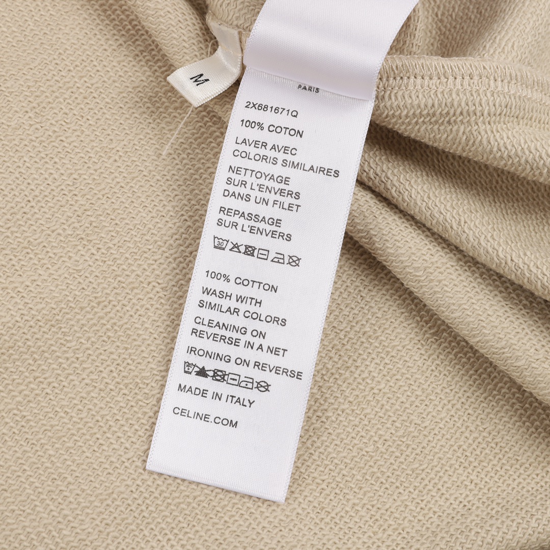 Hoodies & Sweatshirts