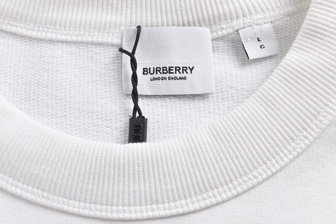 Hoodies & Sweatshirts