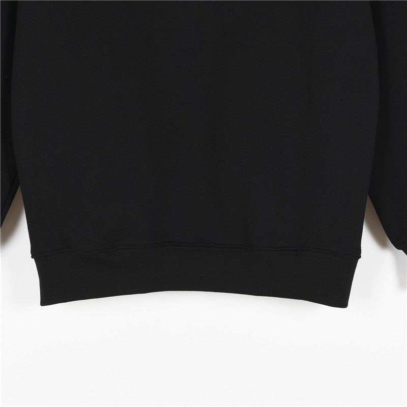 Hoodies & Sweatshirts