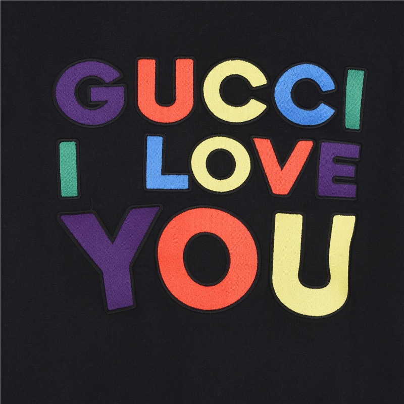 Hoodies & Sweatshirts