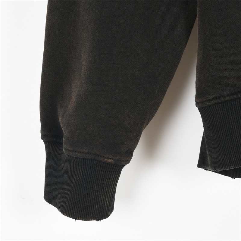 Hoodies & Sweatshirts